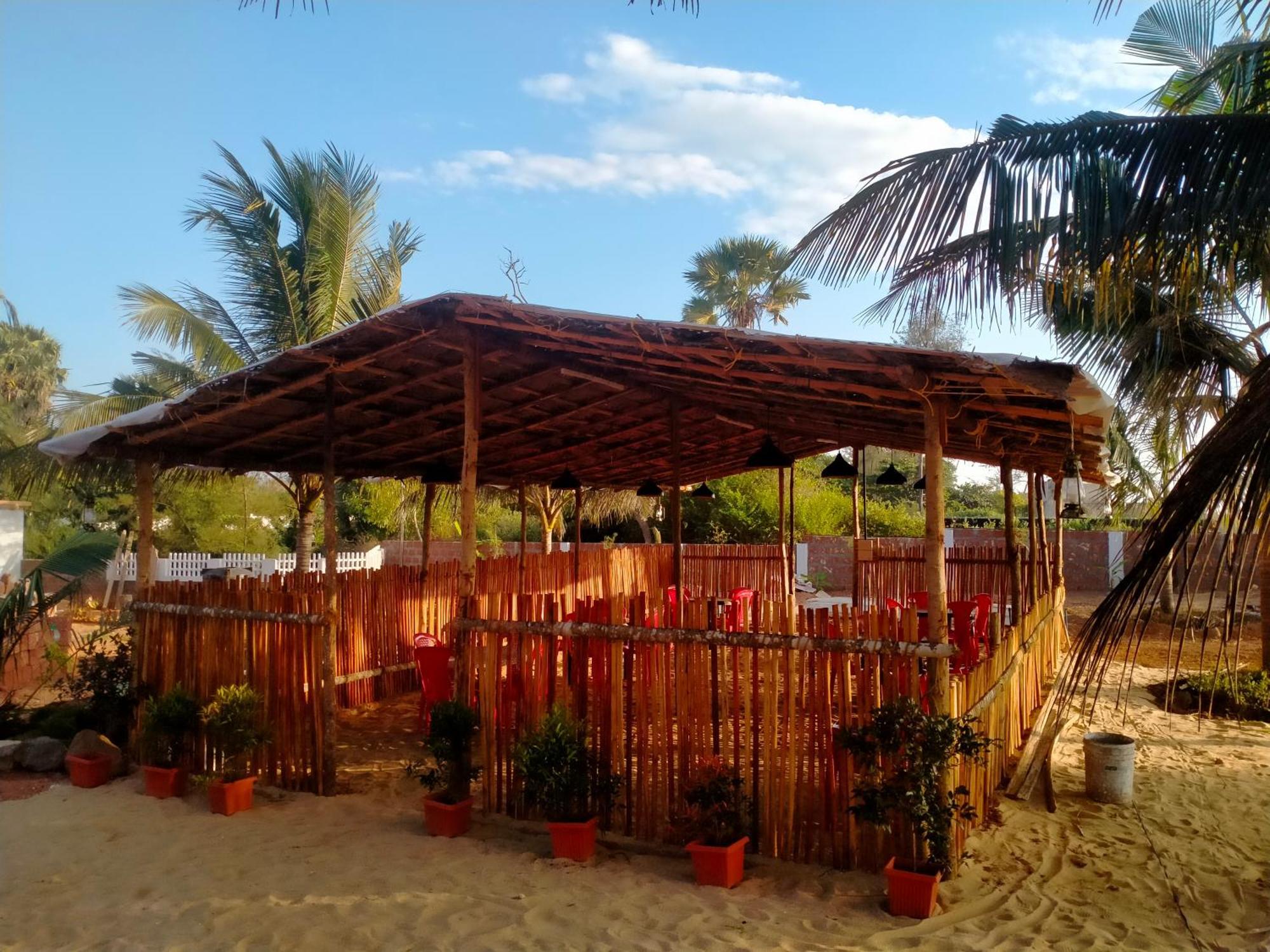 The Ocean View Hotel Ullal Exterior photo